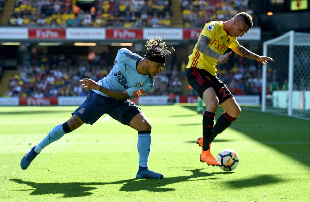 員繼續為球 員繼續為球